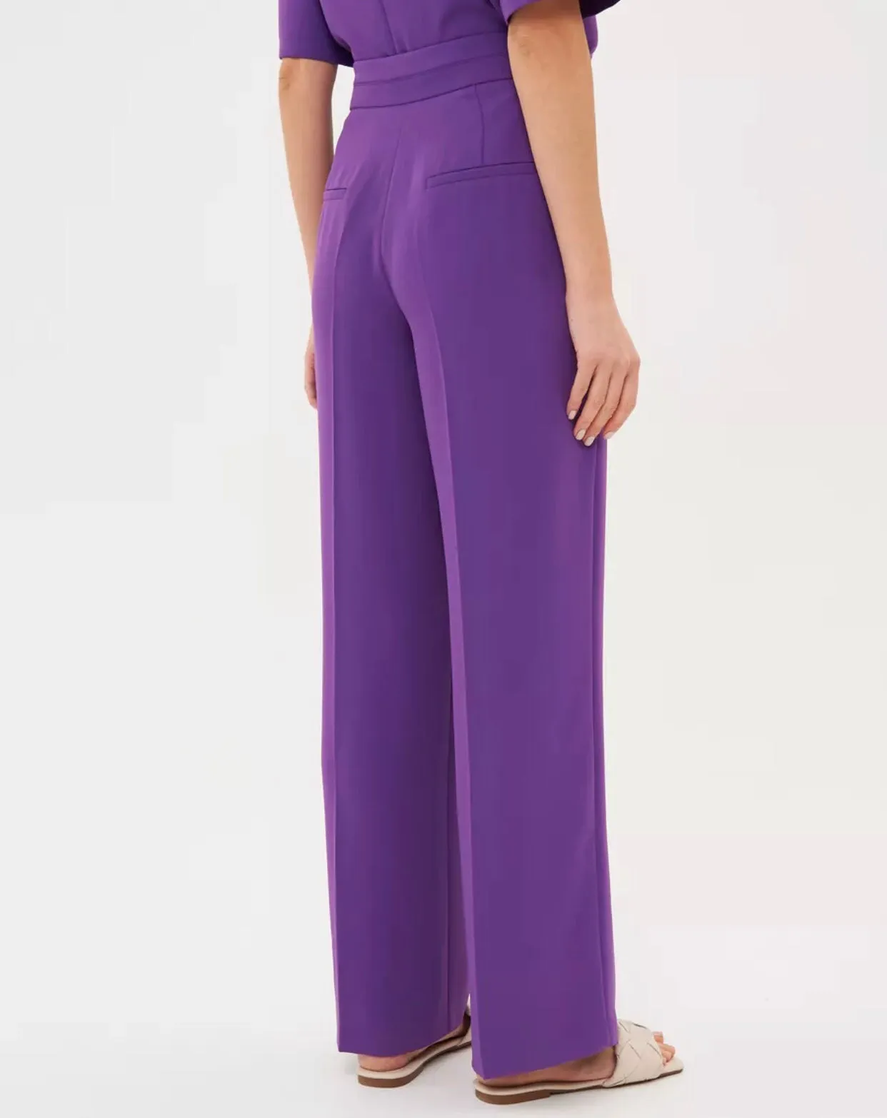 Flowing Straight-Leg Pant