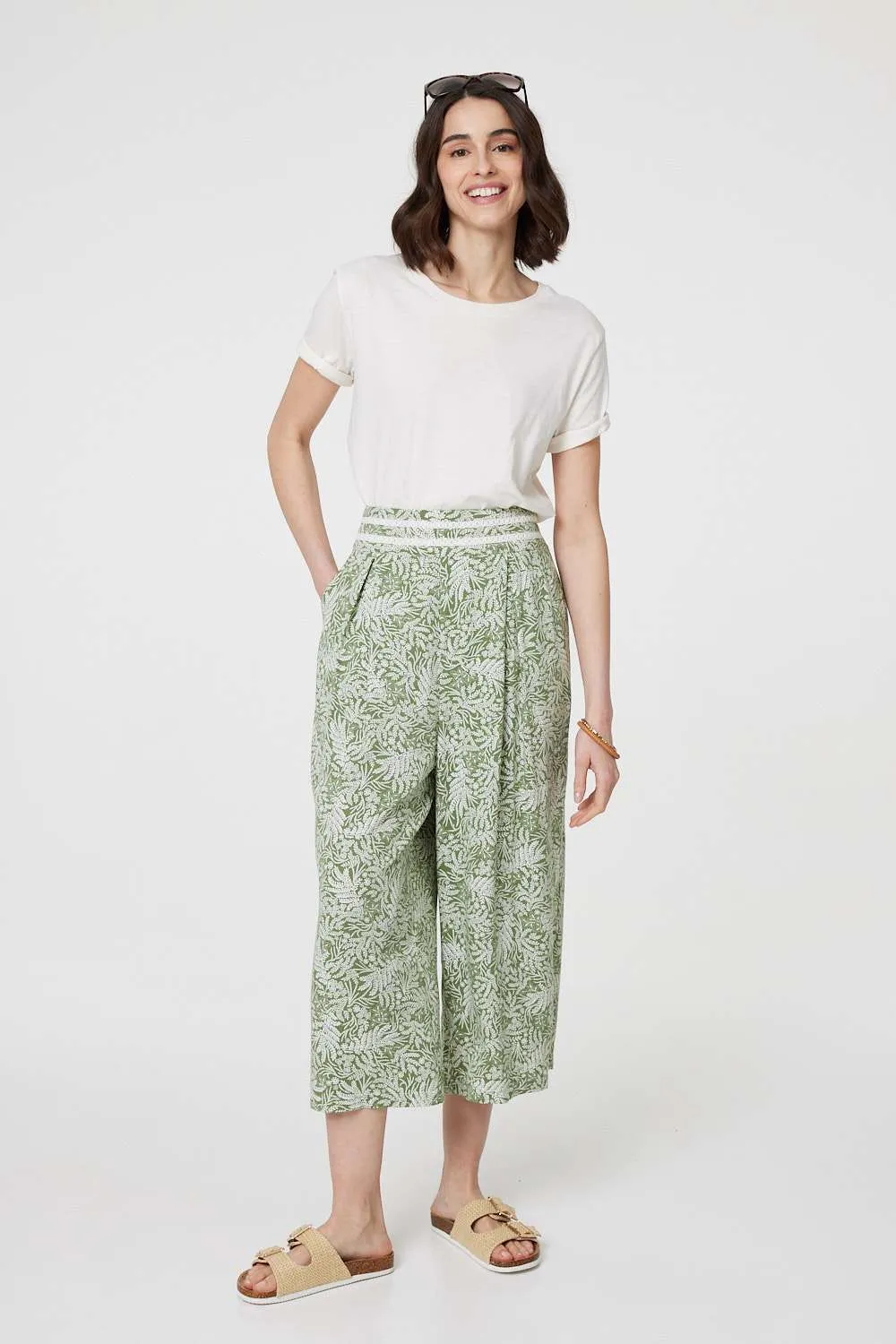 Leaf Print Pleat-Front Wide Leg Culottes