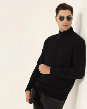 Turtle Neck Black Solid Sweater - Lake