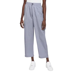 Women's High-Rise Woven Cargo Pants (DO7209-519)